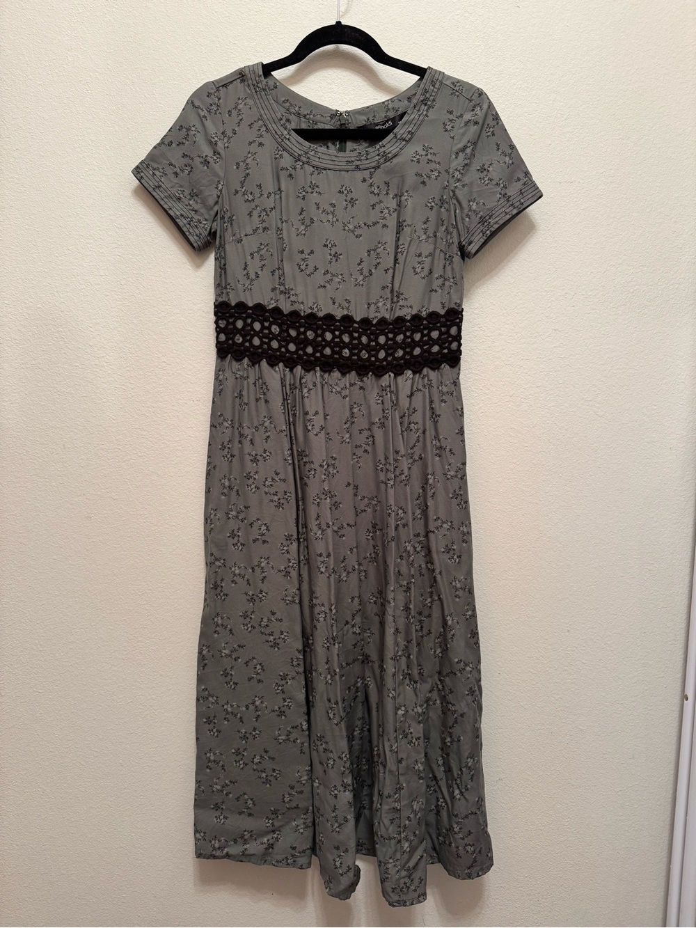 eShakti Green Floral Dress with Black Crochet Waist